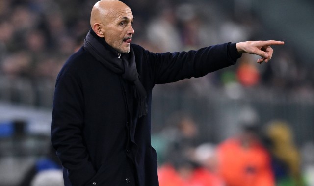 开云体育入口-斯帕莱蒂：乌迪内斯球风非常强硬，但我们成功踢出了高质量的足球